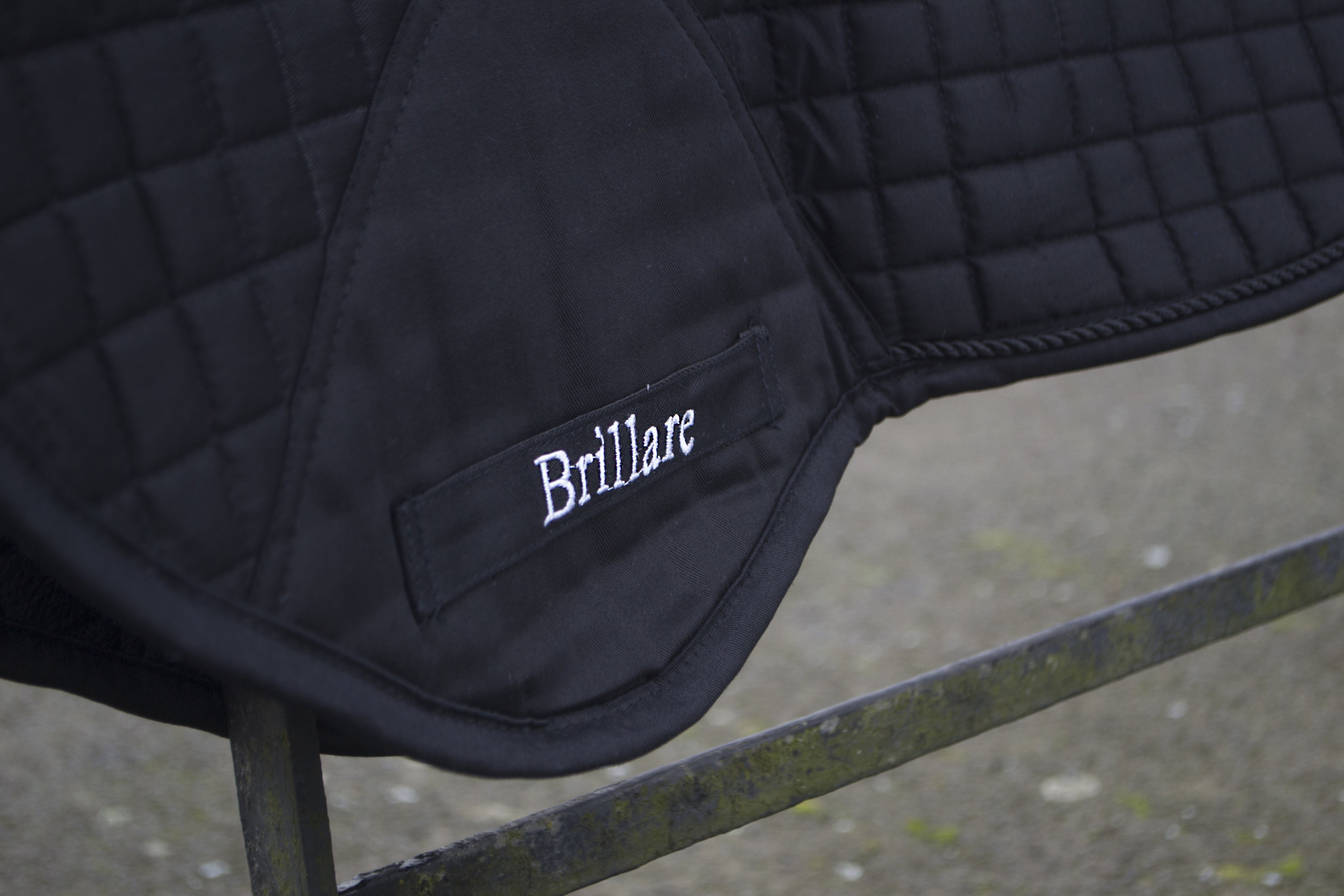 Plain Close Contact Saddlepads