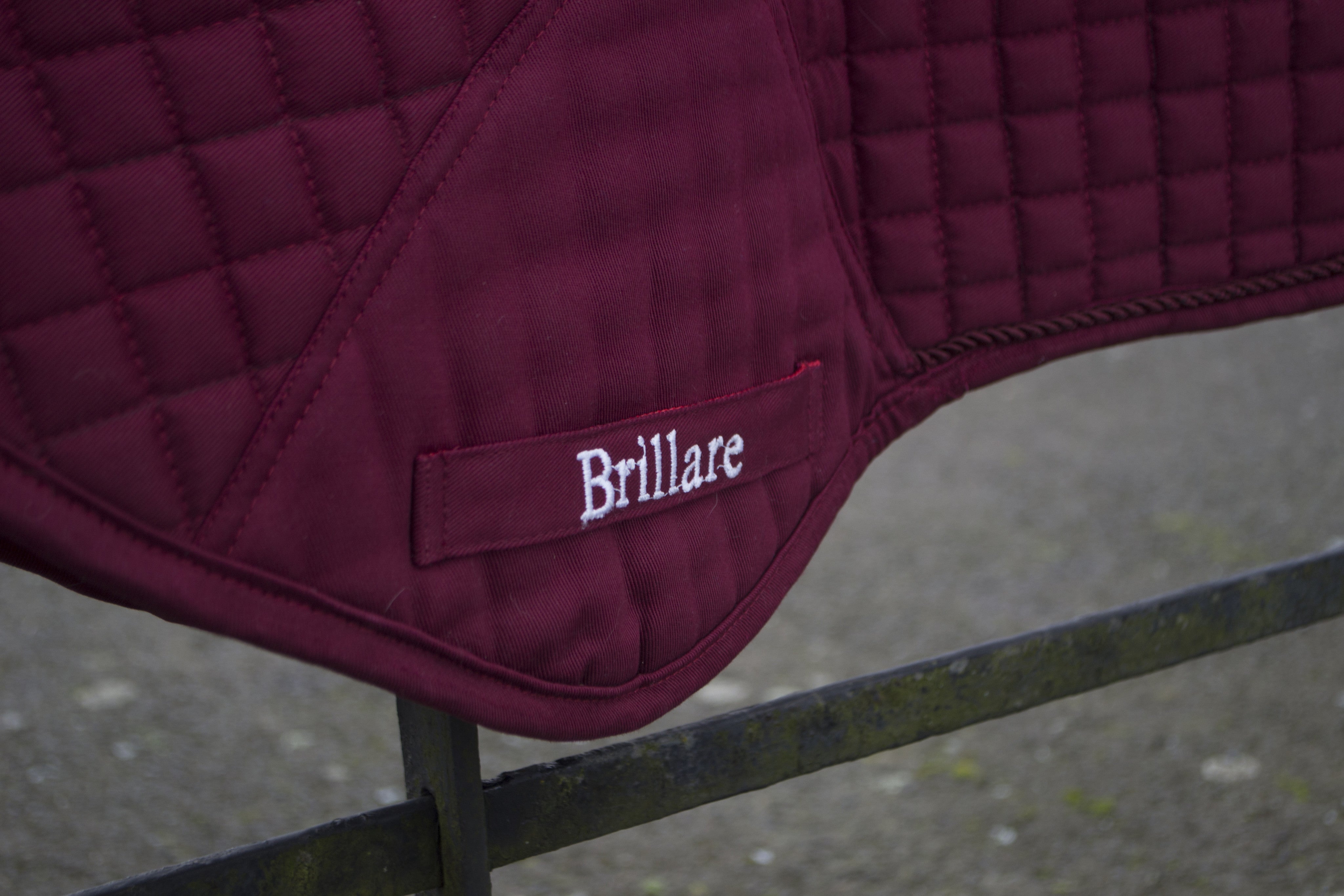 Plain Close Contact Saddlepads