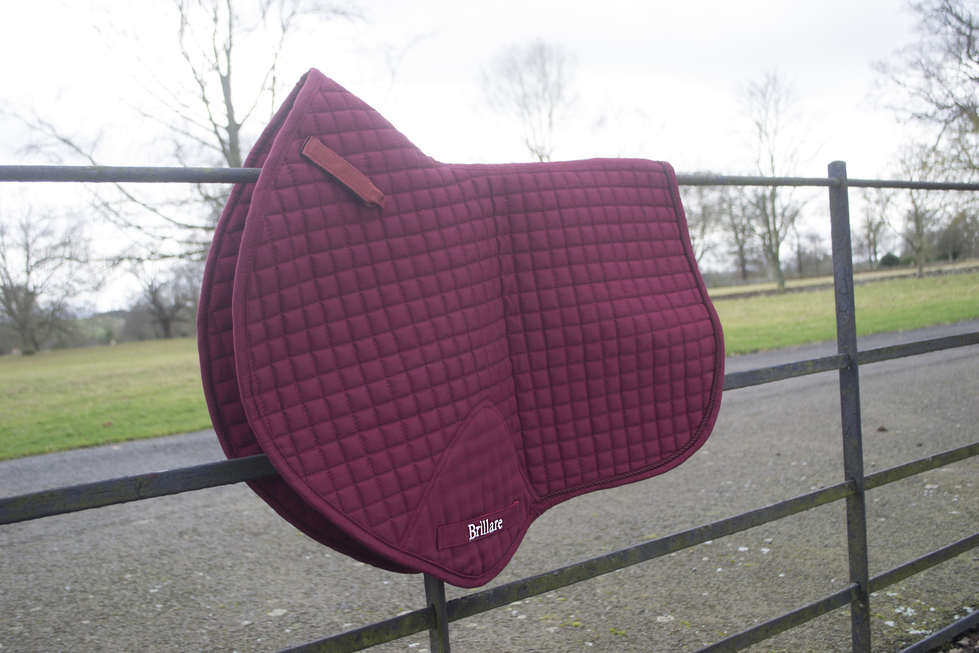 Plain Close Contact Saddlepads
