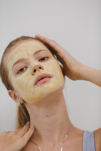 Glow Dust Tumeric Facial Mask by Yellow Beauty